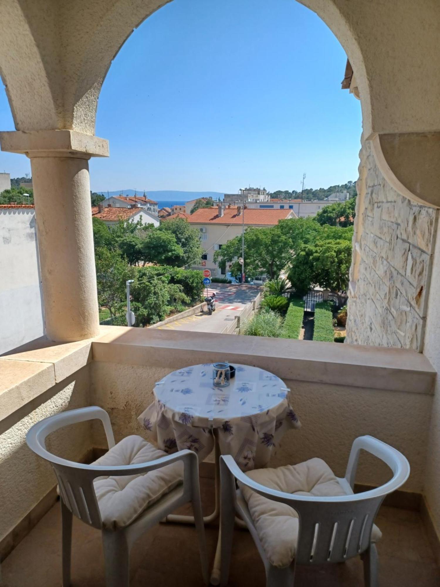 Apartments Emilija Makarska Room photo