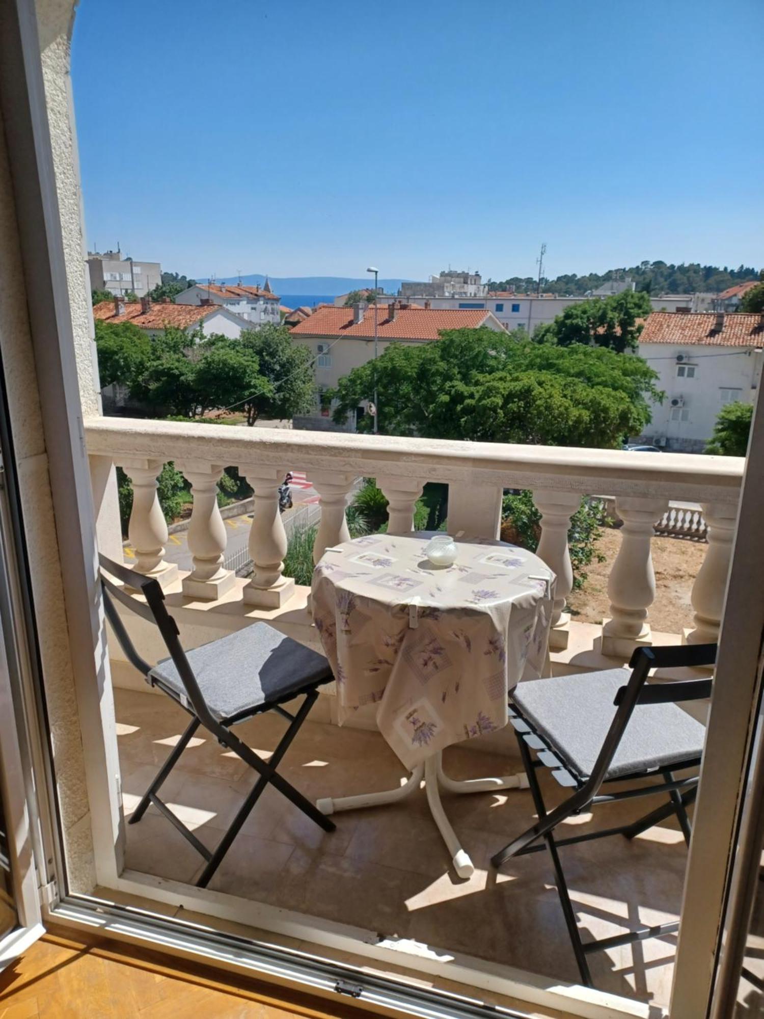 Apartments Emilija Makarska Room photo